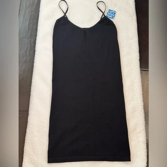 NWT Free People Black Seamless Mini Slip Size M/L - Picture 3 of 7